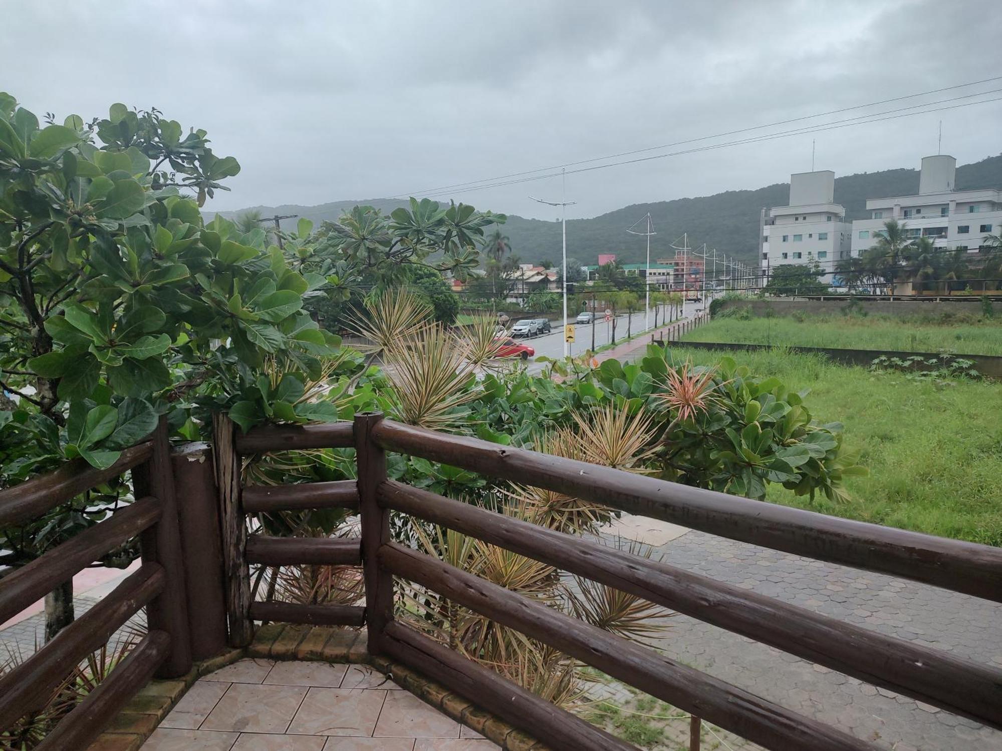 Pousada Martin Pescador Hotel Bombinhas Bagian luar foto